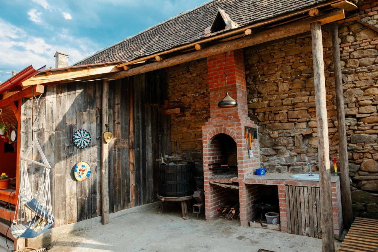 Gasthaus Casa Pe Valea Hartibaciului Barcut Exterior foto